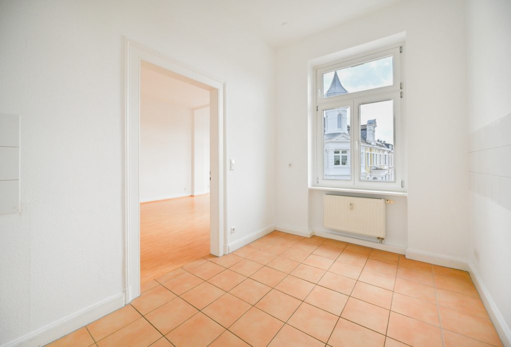 Immobilienangebot - Bonn - Alle - Charmante, großzügige 2,5-Zimmer-Altbauwohnung mit Sonnenbalkon inmitten der Bonner Südstadt