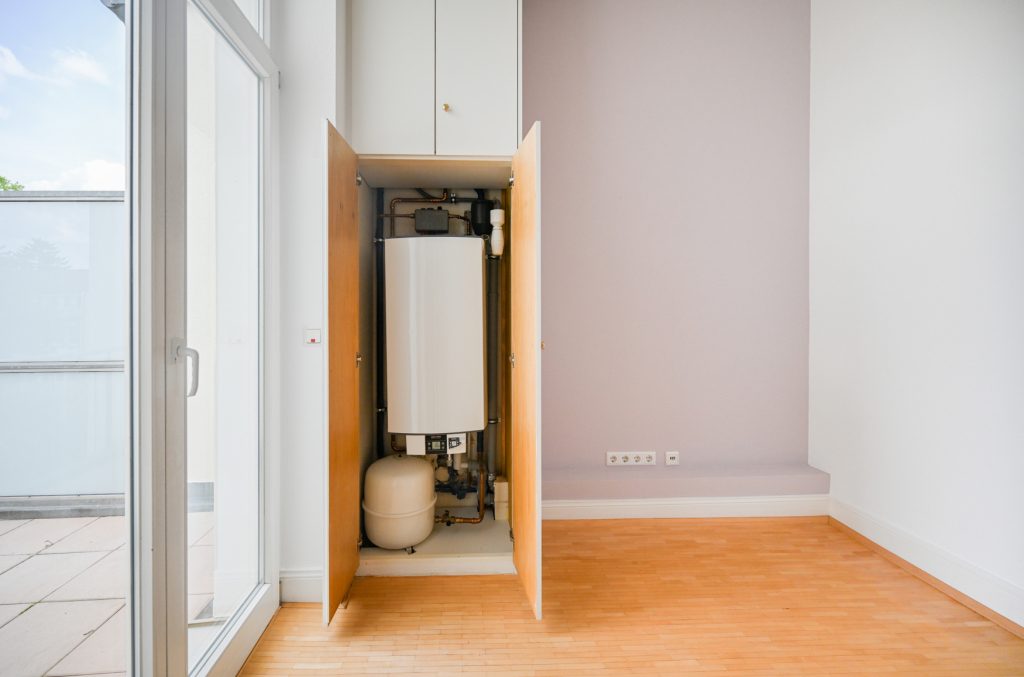 Immobilienangebot - Bonn - Alle - Charmante, großzügige 2,5-Zimmer-Altbauwohnung mit Sonnenbalkon inmitten der Bonner Südstadt