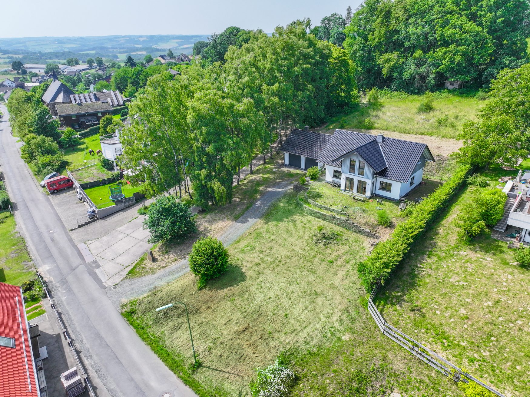 Immobilienangebot - Overath - Alle - Modernes Einfamilienhaus mit Doppelgarage auf großem Grundstück in ruhiger Lage von Overath-Federath