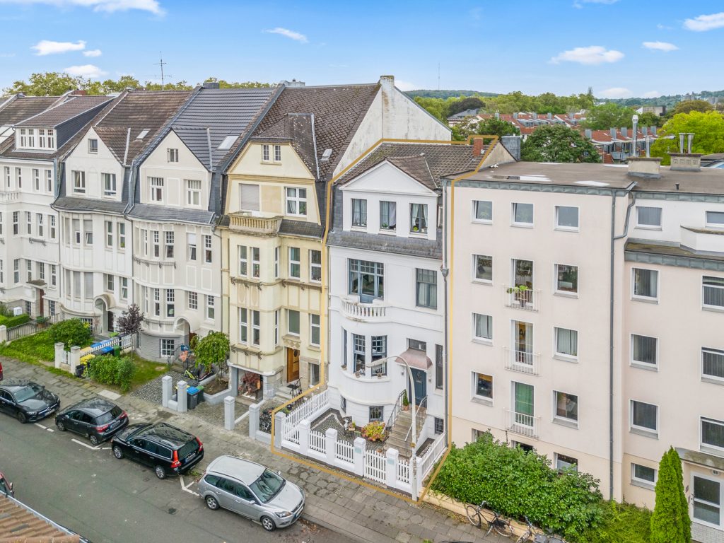 Immobilienangebot - Bonn - Alle - Feudale, denkmalgeschützte Gründerzeitvilla mit 2 Garagen in bevorzugter Lage der Bonner Weststadt