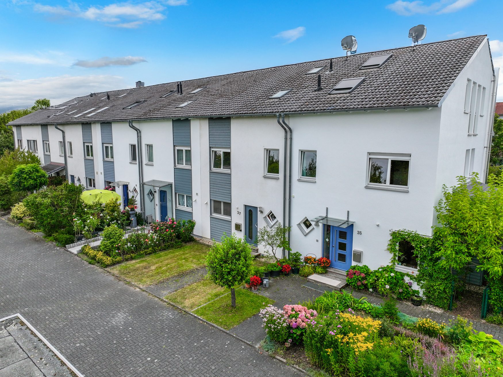 Immobilienangebot - Rheinbach - Alle - Familienfreundliches Reihenmittelhaus in Rheinbach mit Garten, Studioausbau und 3 Außenstellplätzen