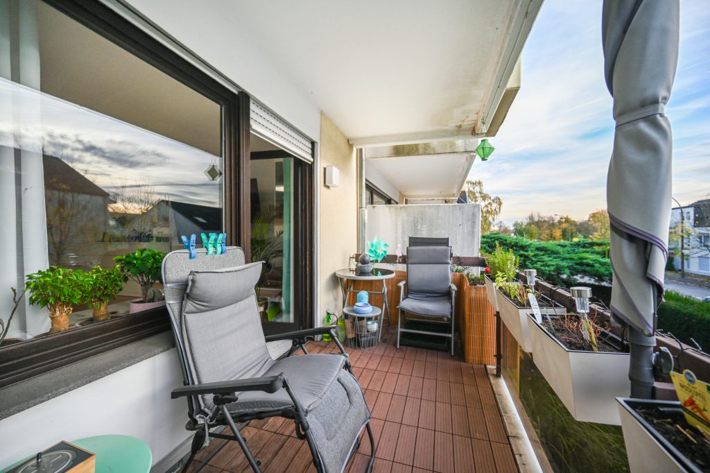 Immobilienangebot - Bonn / Oberkassel - Alle - Gepflegte 2-Zimmer-Wohnung mit Balkon und TG-Stellplatz in bevorzugter Lage von Bonn - Oberkassel