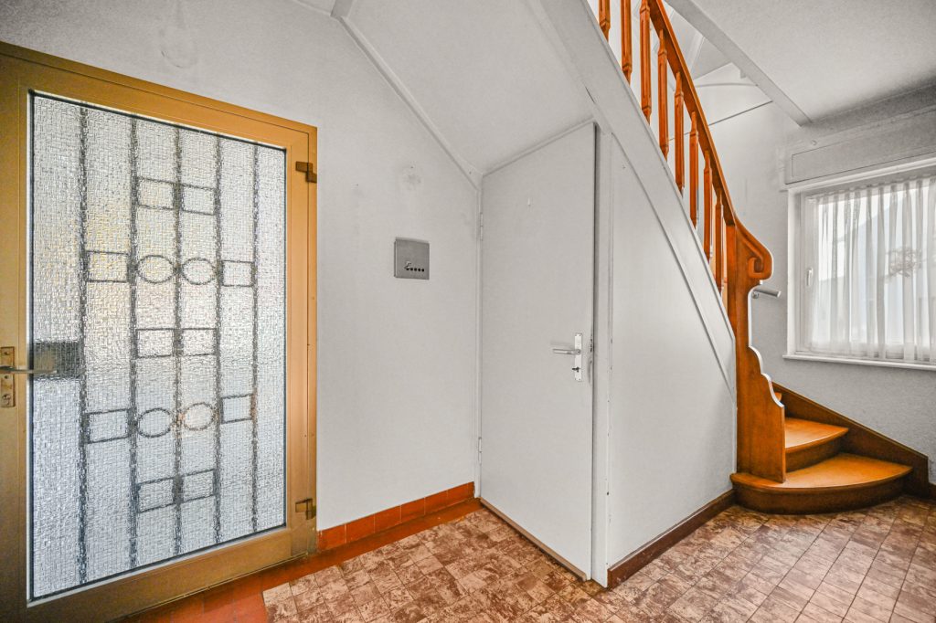 Immobilienangebot - Bonn / Beuel-Mitte - Alle - Charmante Doppelhaushälfte auf großzügigem Grundstück in bevorzugter Lage von Bonn - Beuel
