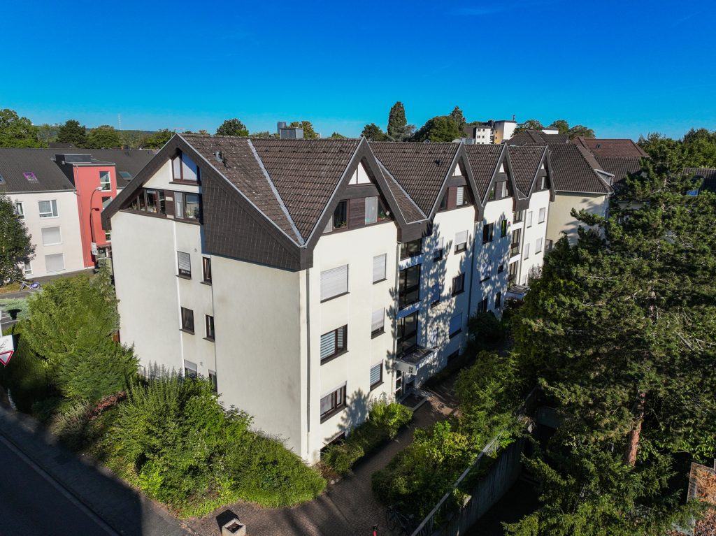 Immobilienangebot - Bonn / Oberkassel - Alle - Gepflegte 2-Zimmer-Wohnung mit Balkon und TG-Stellplatz in bevorzugter Lage von Bonn - Oberkassel
