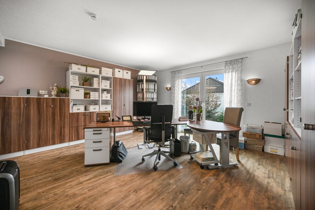 Immobilienangebot - Bonn - Alle - Stilvolles Einfamilienhaus auf großzügigem Grundstück in beliebter Lage des Bonner Venusbergs