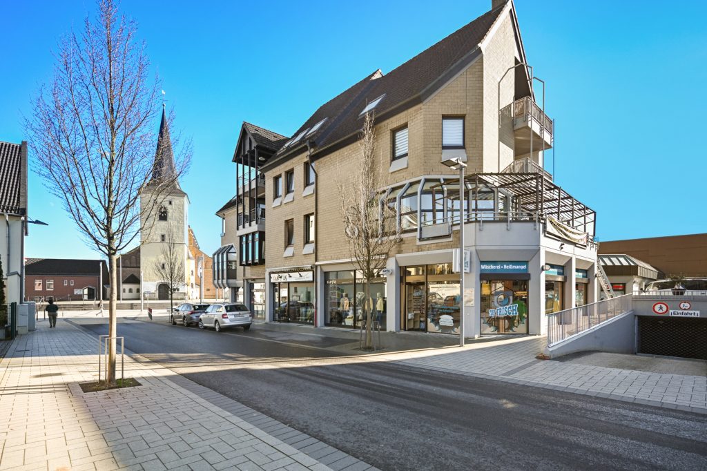 Immobilienangebot - Meckenheim - Alle - Langfristig vermietetes Ladenlokal mit 5 Stellplätzen in Top-Lage von Meckenheim mit hoher Rendite