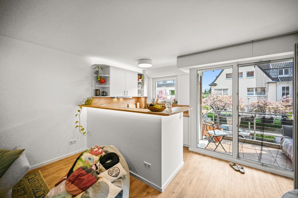 Immobilienangebot - Bonn - Alle - Schicke, neuwertige 2-Zimmer-Wohnung mit Balkon, Schreinerküche und TG-Stellplatz in Kessenich
