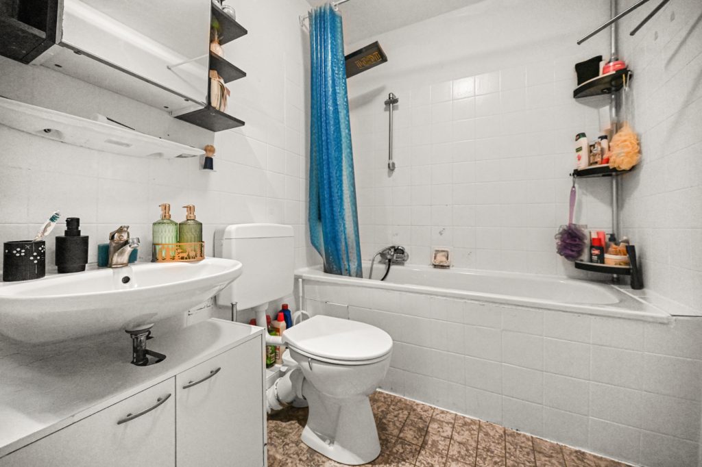 Immobilienangebot - Bonn - Alle - Vermietete 2-Zimmer-Wohnung mit Loggia und zwei Stellplätzen in bevorzugter Lage von Bonn-Ramersdorf