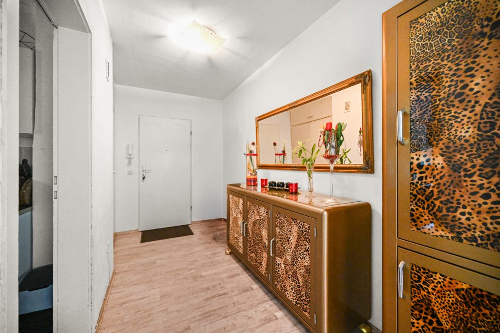 Immobilienangebot - Bonn - Alle - Vermietete 2-Zimmer-Wohnung mit Loggia und zwei Stellplätzen in bevorzugter Lage von Bonn-Ramersdorf