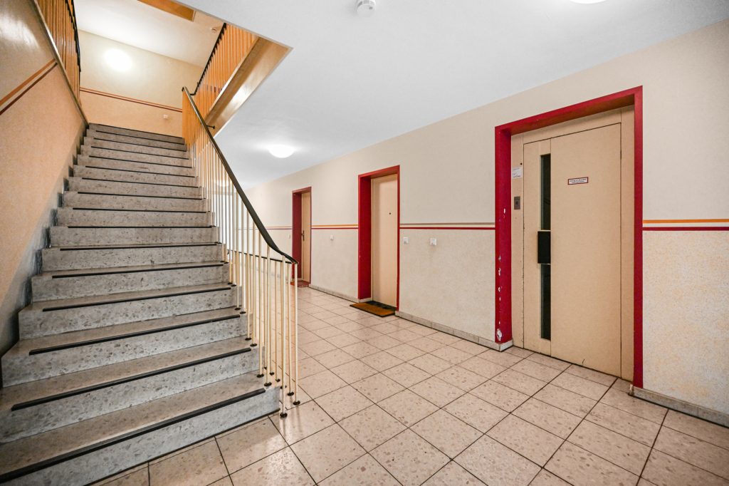 Immobilienangebot - Bonn - Alle - Vermietete 2-Zimmer-Wohnung mit Loggia und zwei Stellplätzen in bevorzugter Lage von Bonn-Ramersdorf