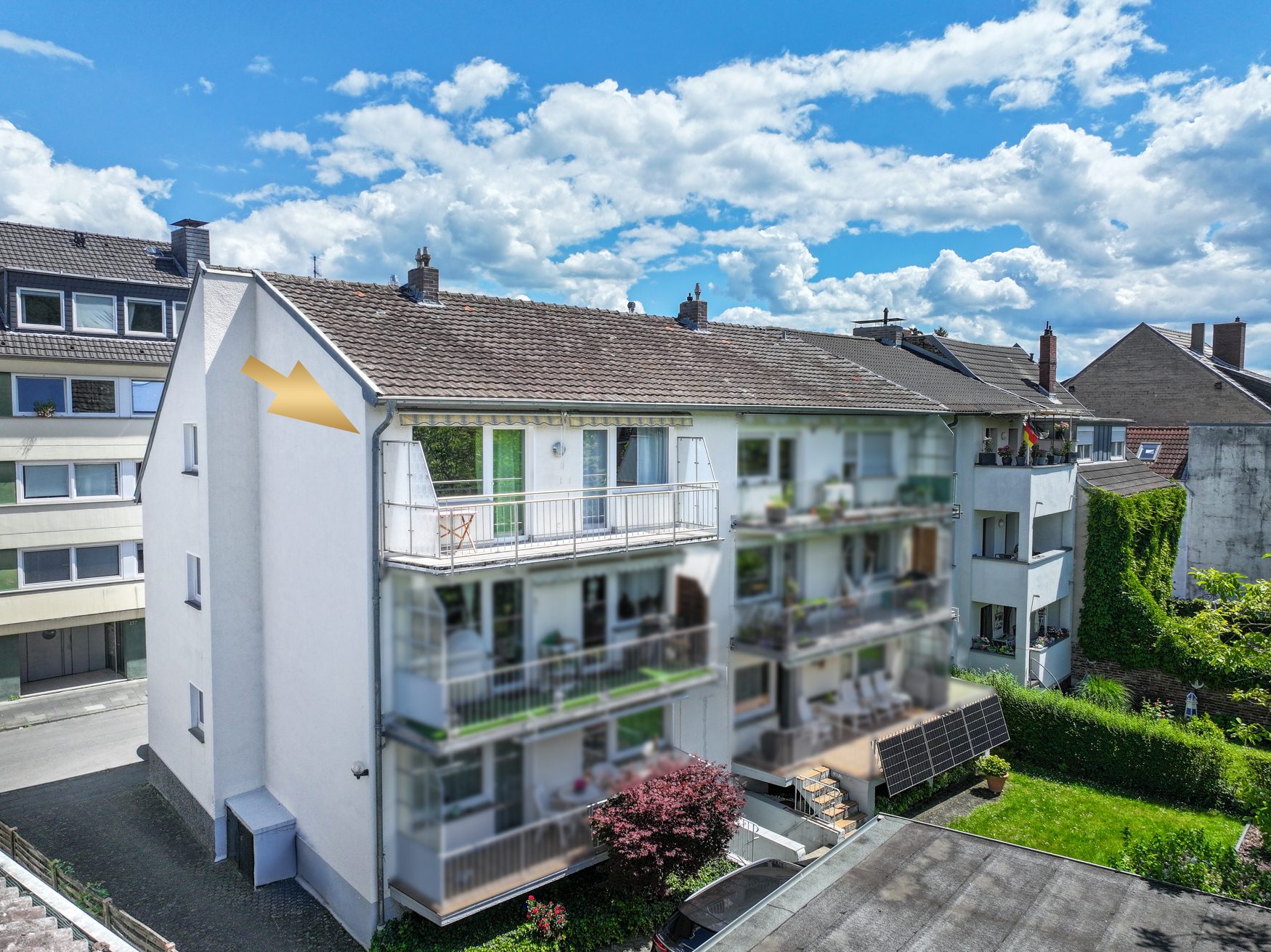 Immobilienangebot - Bonn - Alle - Gepflegte 3-Zimmer-DG-Wohnung mit Sonnenbalkon und PKW-Garage in beliebter Lage von Bonn - Kessenich