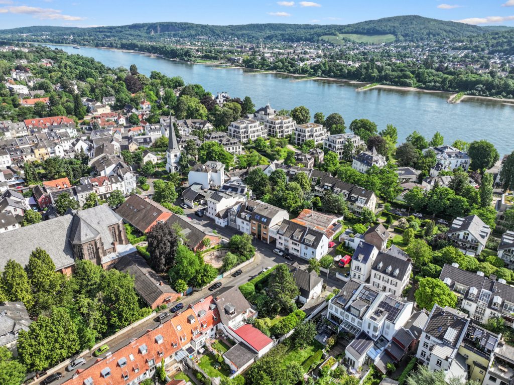 Immobilienangebot - Bonn / Rüngsdorf - Alle - Charmantes Einfamilienhaus mit Einliegerwohnung und Garage in bevorzugter Lage von Bonn-Rüngsdorf