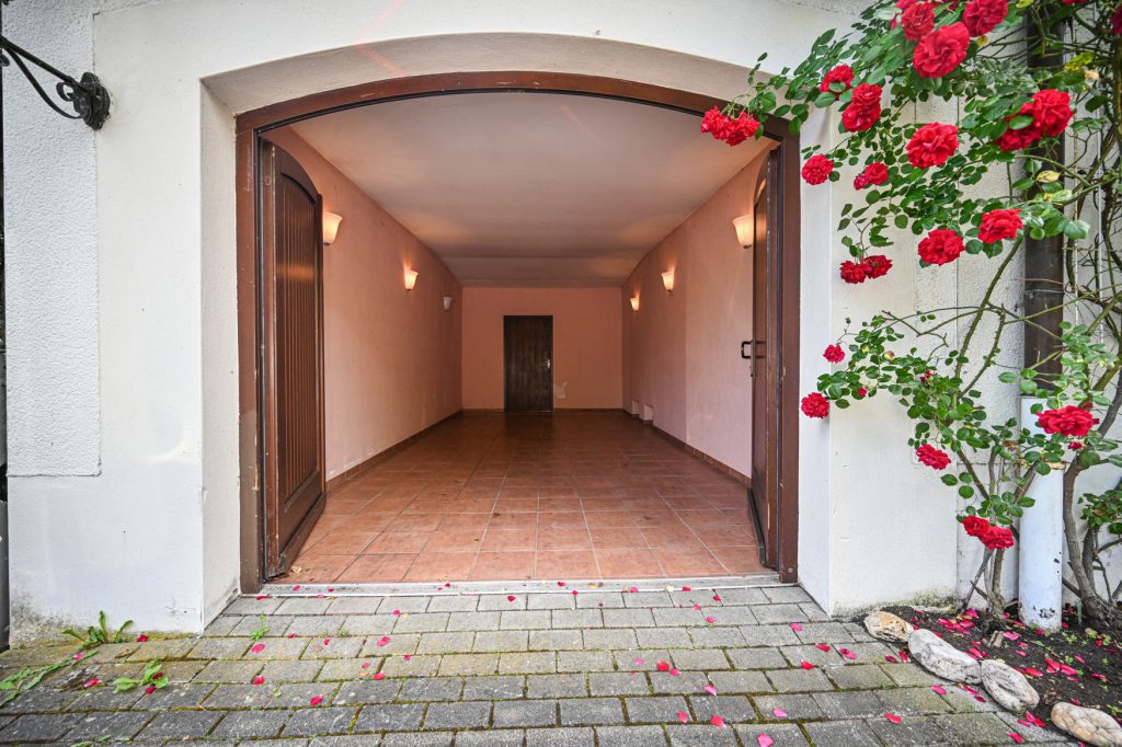 Immobilienangebot - Bonn / Rüngsdorf - Alle - Charmantes Einfamilienhaus mit Einliegerwohnung und Garage in bevorzugter Lage von Bonn-Rüngsdorf