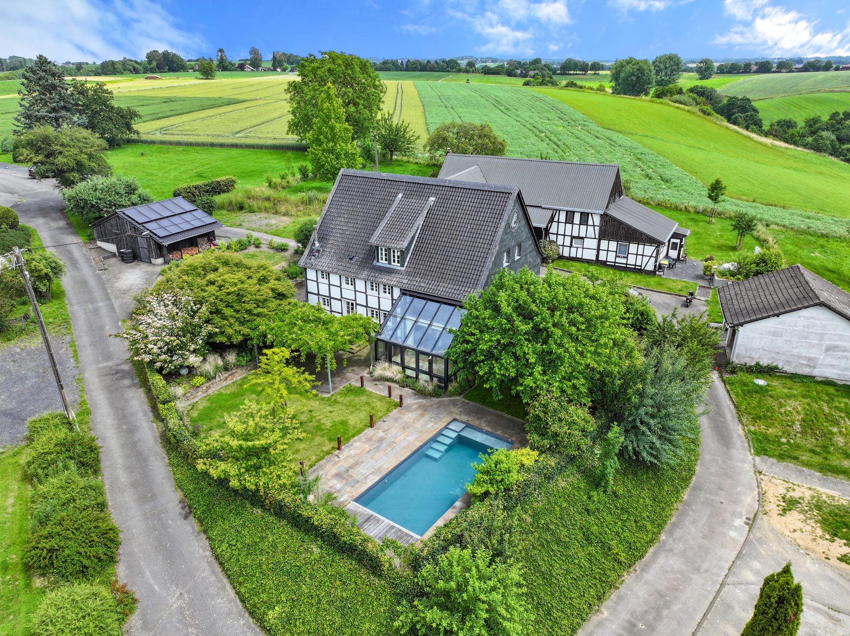 Immobilienangebot - Lohmar - Alle - Saniertes, denkmalgeschütztes Fachwerkhaus auf weitläufigem Grundstück in Waldrandlage von Lohmar