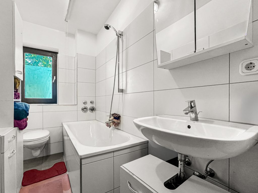 Immobilienangebot - Bonn / Mehlem - Alle - Gepflegte 2-Zimmer-Wohnung mit Sonnenterrasse und PKW-Stellplatz in bevorzugter Lage von Bonn-Mehlem