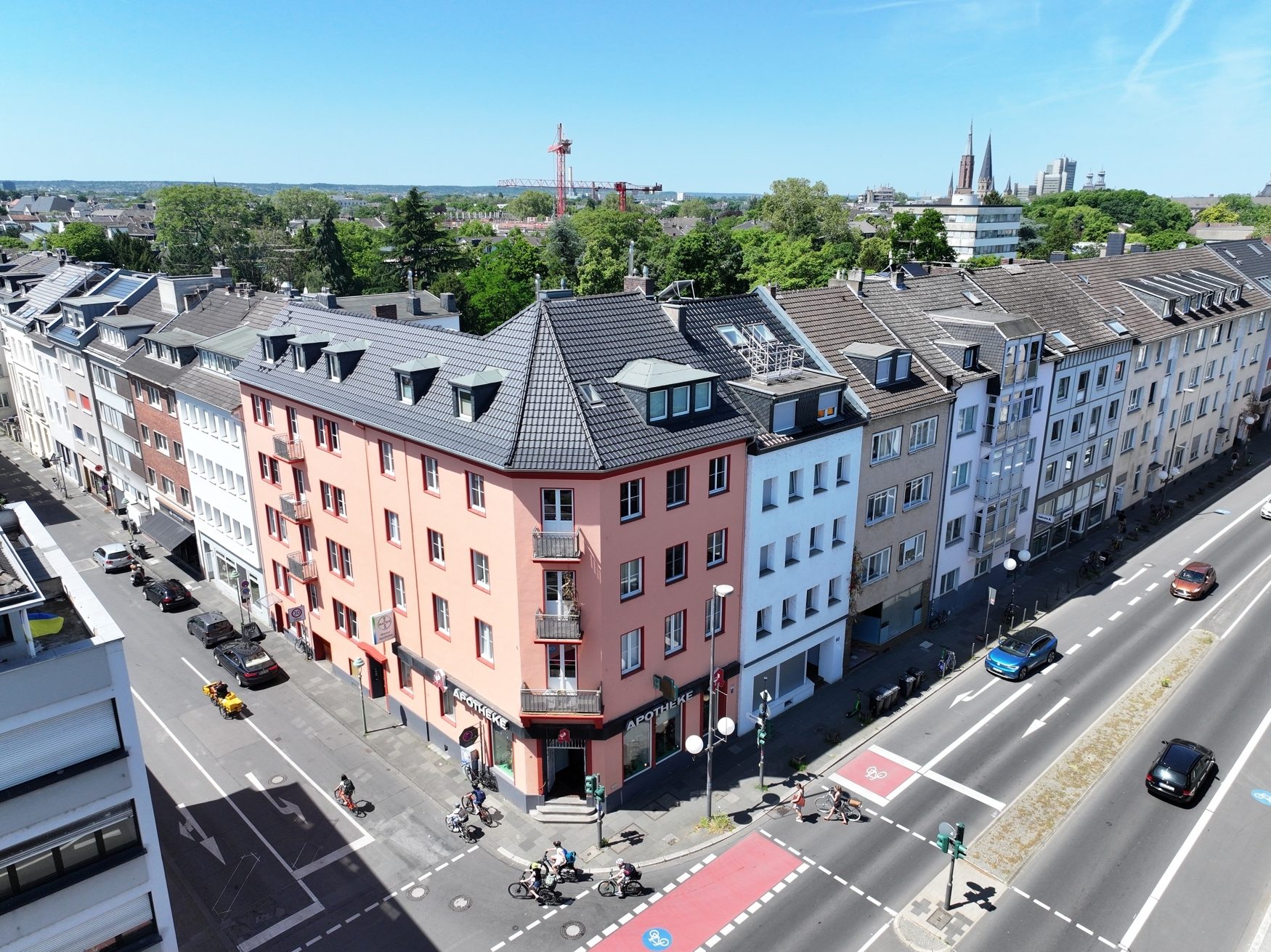 Immobilienangebot - Bonn / Südstadt - Alle - Modernisiertes Wohn-/Geschäftshaus mit 11 Einheiten in unmittelbarer Rheinnähe der Bonner Südstadt