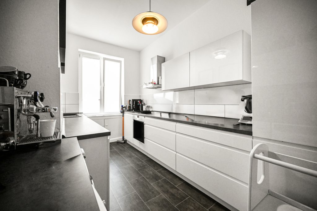 Immobilienangebot - Bonn / Südstadt - Alle - Modernisiertes Wohn-/Geschäftshaus mit 11 Einheiten in unmittelbarer Rheinnähe der Bonner Südstadt