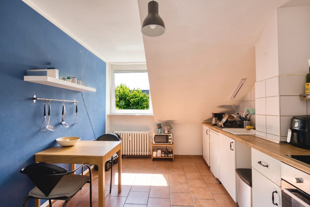 Immobilienangebot - Bonn / Endenich - Alle - Vollvermietetes Mehrfamilienhaus mit 12 Wohneinheiten in bevorzugter Lage von Bonn - Endenich