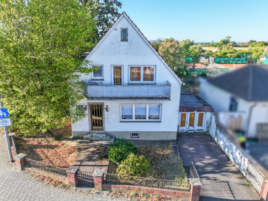 Immobilienangebot - Sankt Augustin - Alle - Modernisierungsbedürftiges Einfamilienhaus auf großzügigem Grundstück in Sankt Augustin-Menden