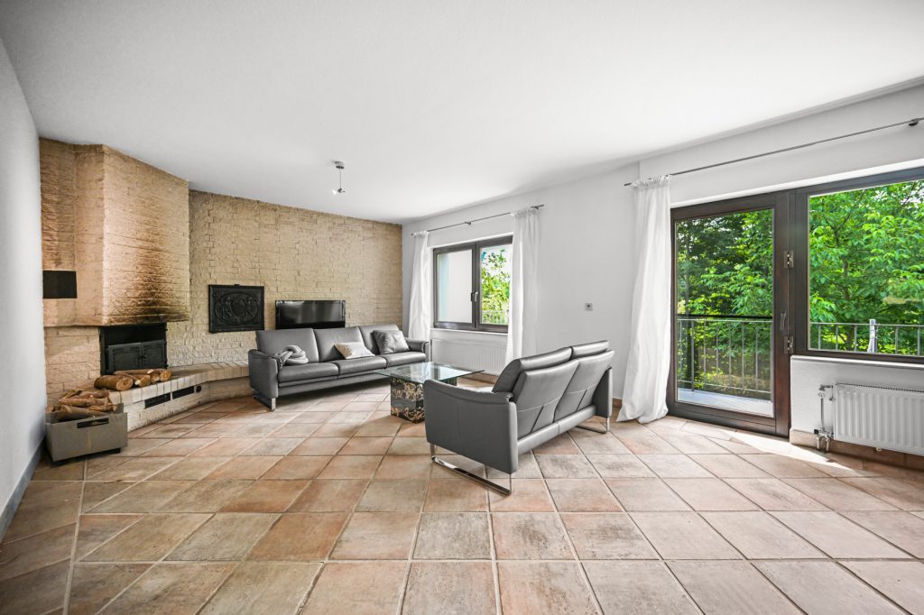 Immobilienangebot - Wachtberg - Alle - Großzügiges, gepflegtes Zweifamilienhaus mit Garage und Saunahaus am Bach in Wachtberg - Kürrighoven