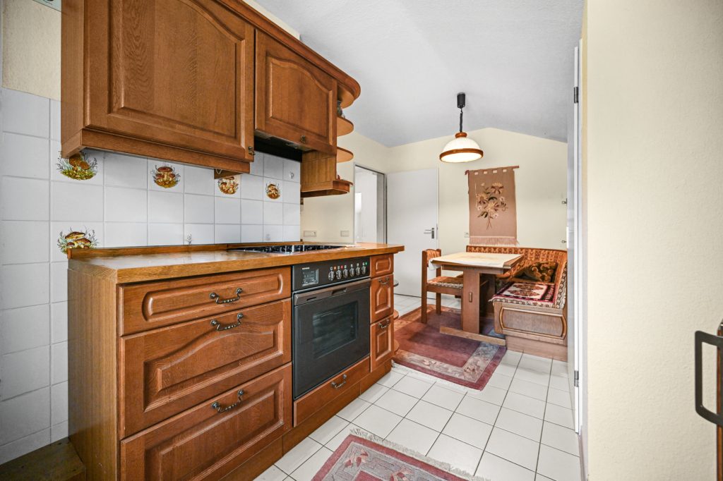 Immobilienangebot - Wachtberg - Alle - Großzügiges, gepflegtes Zweifamilienhaus mit Garage und Saunahaus am Bach in Wachtberg - Kürrighoven