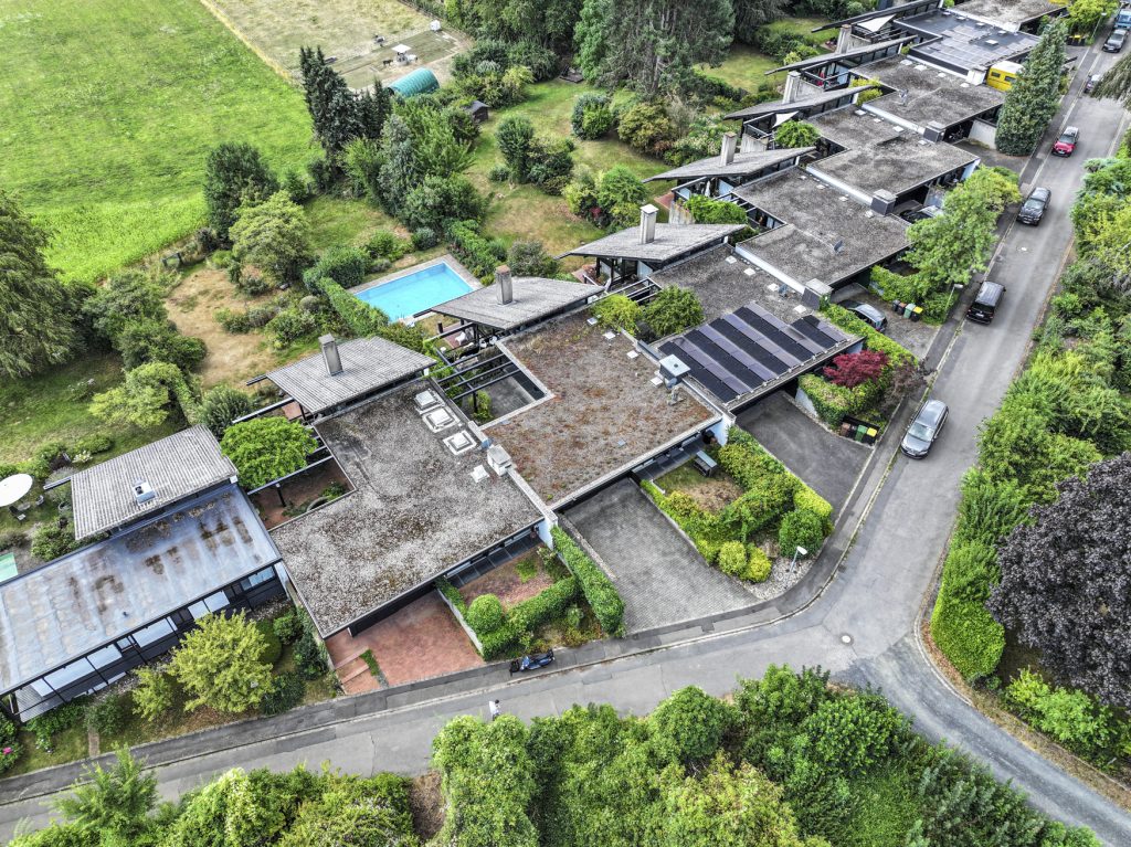 Immobilienangebot - Königswinter - Alle - Großzügiges Einfamilienhaus mit Pool und herrlichem Panoramablick auf das Siebengebirge in Vinxel