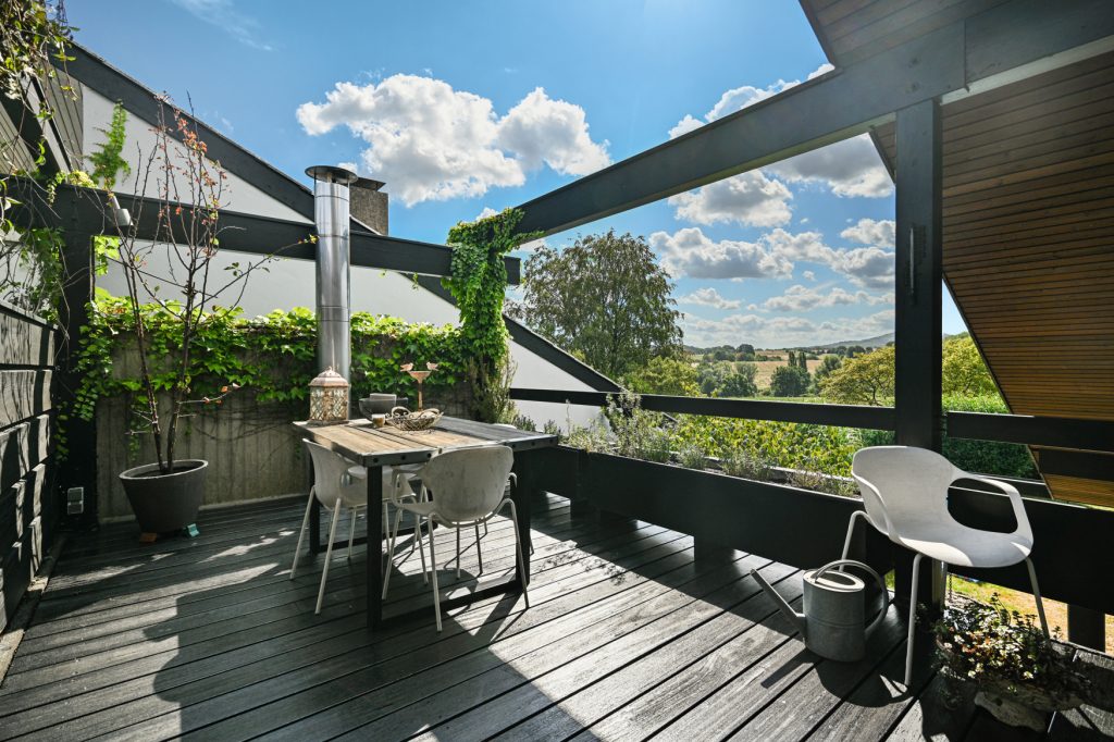Immobilienangebot - Königswinter - Alle - Großzügiges Einfamilienhaus mit Pool und herrlichem Panoramablick auf das Siebengebirge in Vinxel