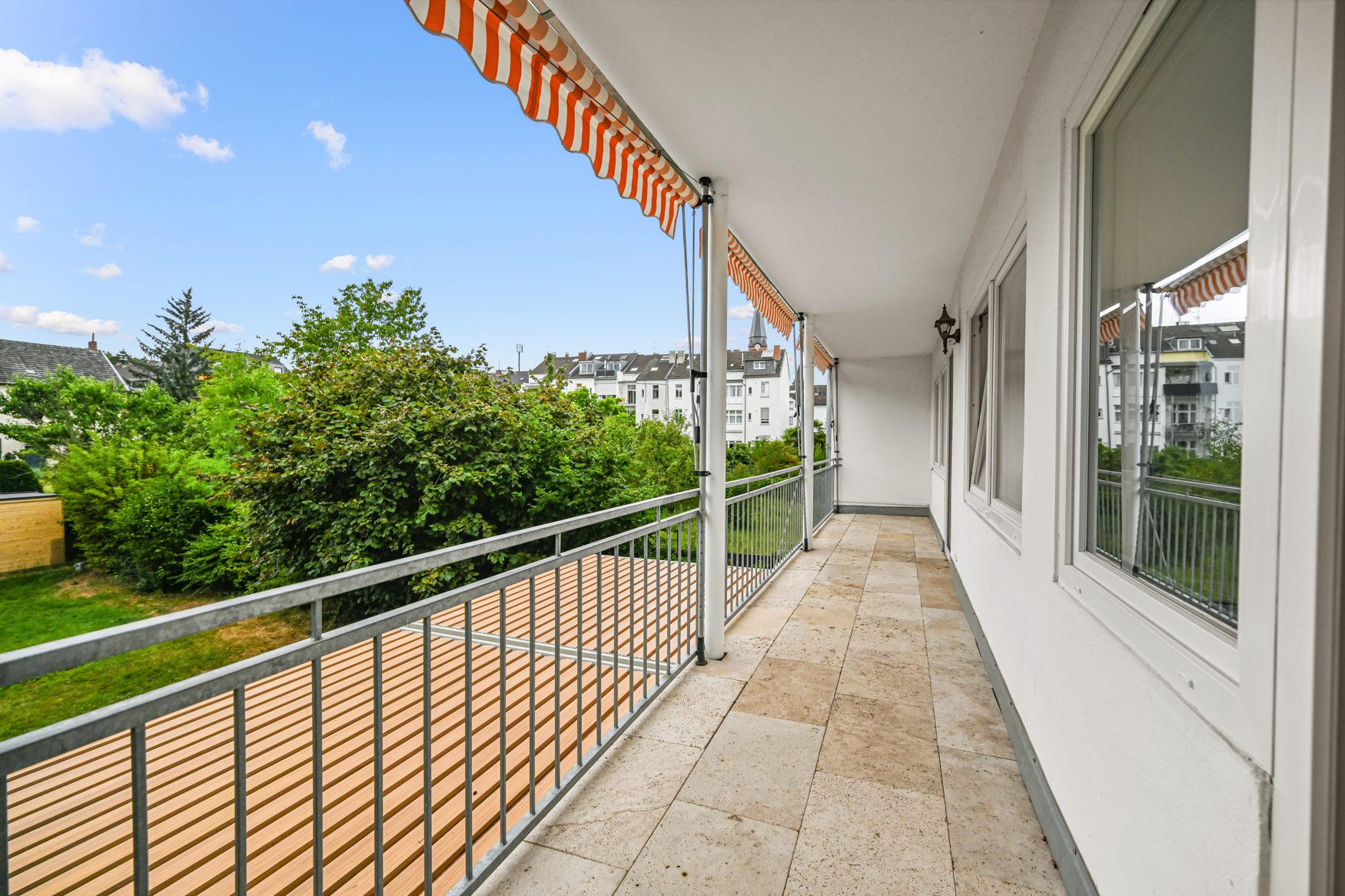 Immobilienangebot - Bonn - Alle - Gepflegte 4-Zimmer-Wohnung mit Sonnenloggia und Garage in bevorzugter Lage von Bonn - Poppelsdorf