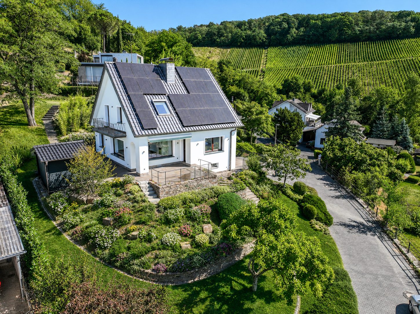 Immobilienangebot - Königswinter - Alle - Kernsaniertes Einfamilienhaus mit Panoramablick in den Weinbergen von Königswinter - Oberdollendorf