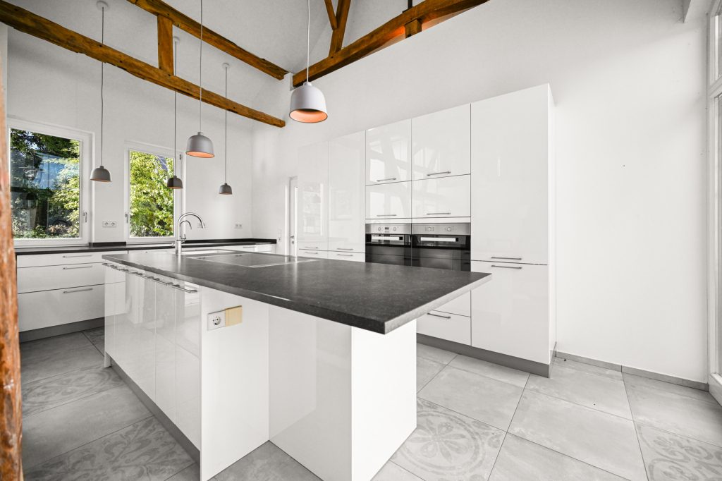 Immobilienangebot - Meckenheim - Alle - Denkmalgeschützte Hofanlage auf weitläufigem Grundstück in traumhafter Lage v. Meckenheim-Lüftelberg