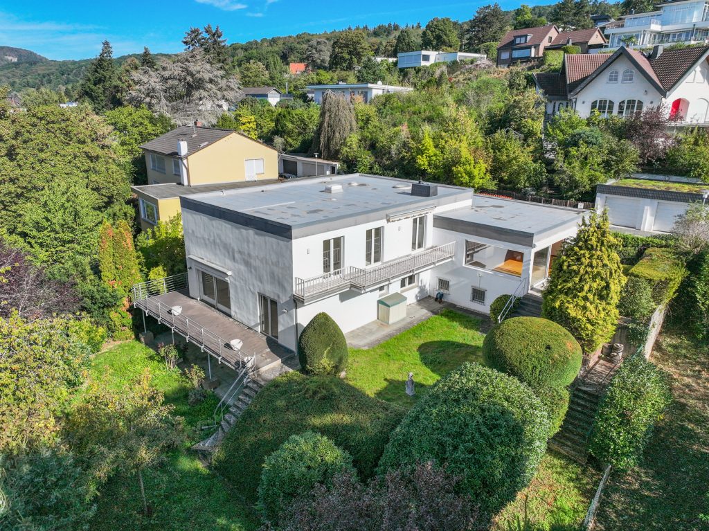 Immobilienangebot - Bad Honnef - Alle - Freistehendes Zweifamilienhaus mit Fernblick und PKW-Doppelgarage in Top-Lage von Bad Honnef