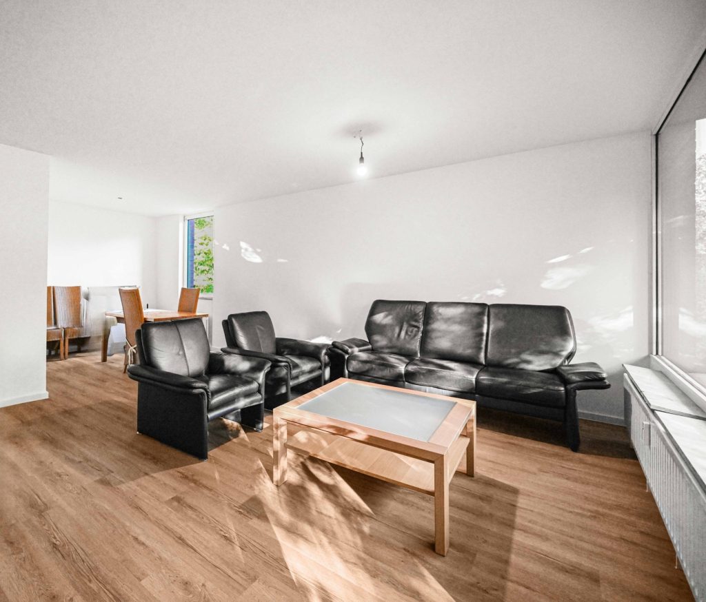 Immobilienangebot - Köln - Alle - Renovierte 2-Zimmer-Wohnung mit Loggia und Aufzug am Waldrand von Köln-Dellbrück