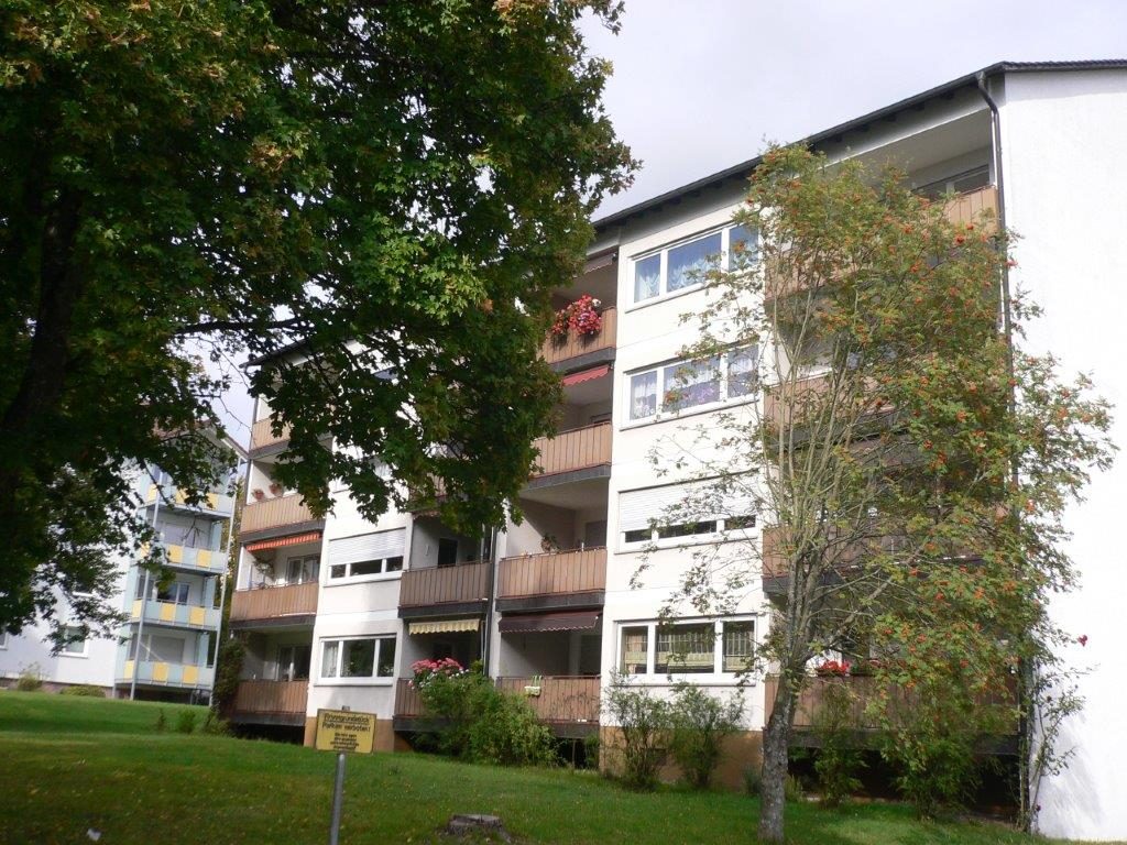 Immobilienangebot - Villingen-Schwenningen - Alle - Mit 146 m² Wohnfläche auf der obersten Etage in VL-Bickeberg:
Schicke 5- bis 6-Zimmerwohnung