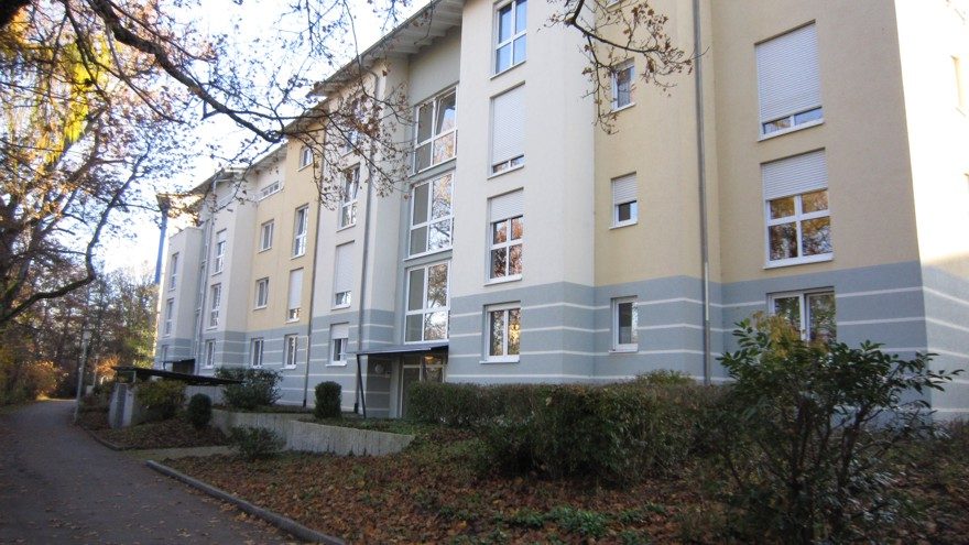 Immobilienangebot - Villingen-Schwenningen - Alle - Wie neu: Bj 2005 in bester Lage am Eisweiher mit Südwest-Balkon, Parkettböden und großem Bad.