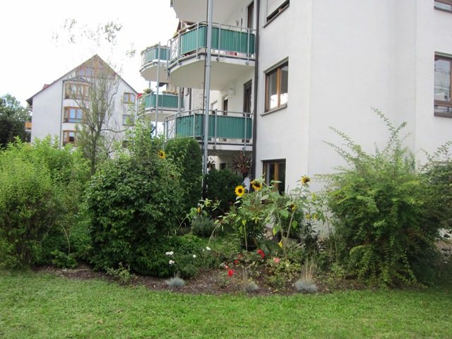 Immobilienangebot - Villingen-Schwenningen - Alle - Top-Zustand: Baujahr 1995 in bester Lage am Warenberg mit Süd-Balkon, Aufzug und Tiefgaragenplatz.