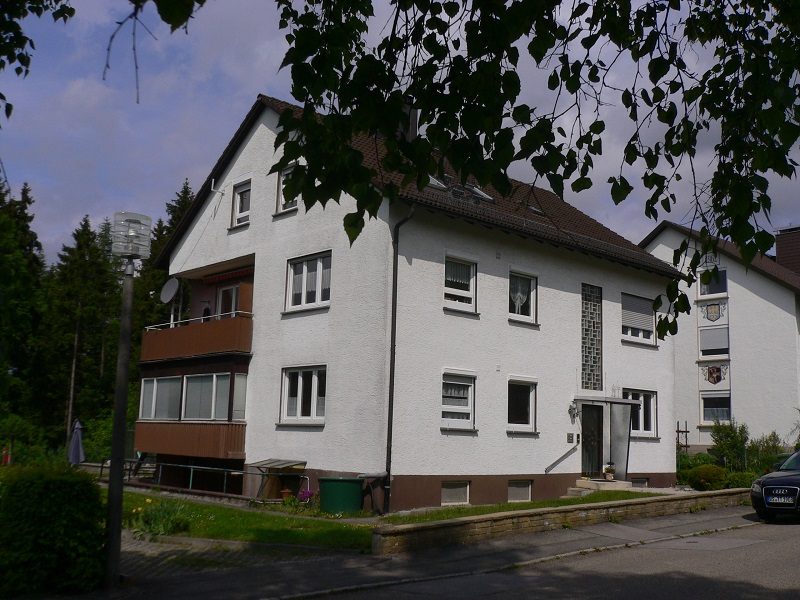 Immobilienangebot - Villingen-Schwenningen - Alle - Neuer Preis: Großes 3-Fam.-Haus in VL-Haslach mit: 9 Zimmer, 3 Garagen und über 900 m² Grundstück!