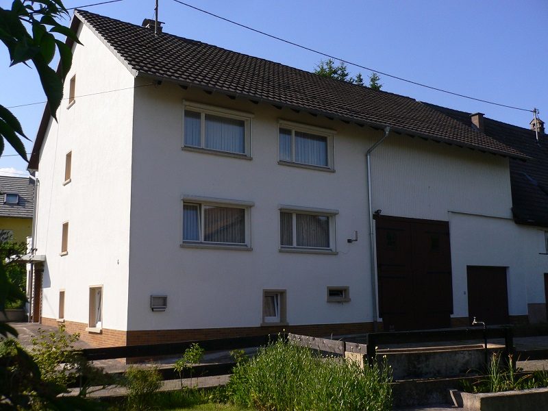 Immobilienangebot - Blumberg-Fützen - Alle - Mit 124 m² Wohnfläche + ausbaufähigem Dachgeschoss, Hobbyraum, Scheune und Garage!