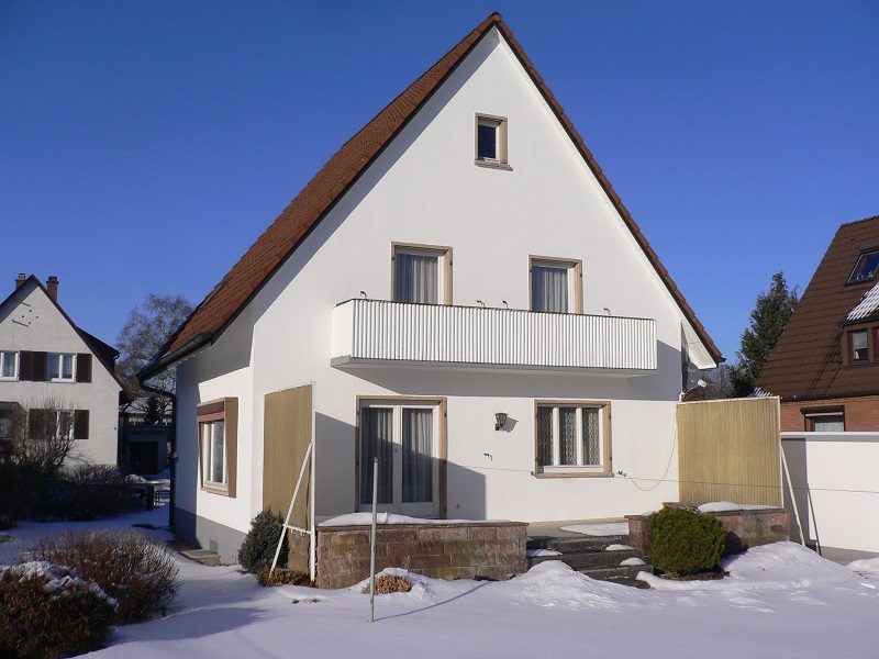Immobilienangebot - Villingen-Schwenningen - Alle - Größer als es aussieht: mit 5 Zimmer + ausbaubares DG, Garage und über 500 m² Grundstück!