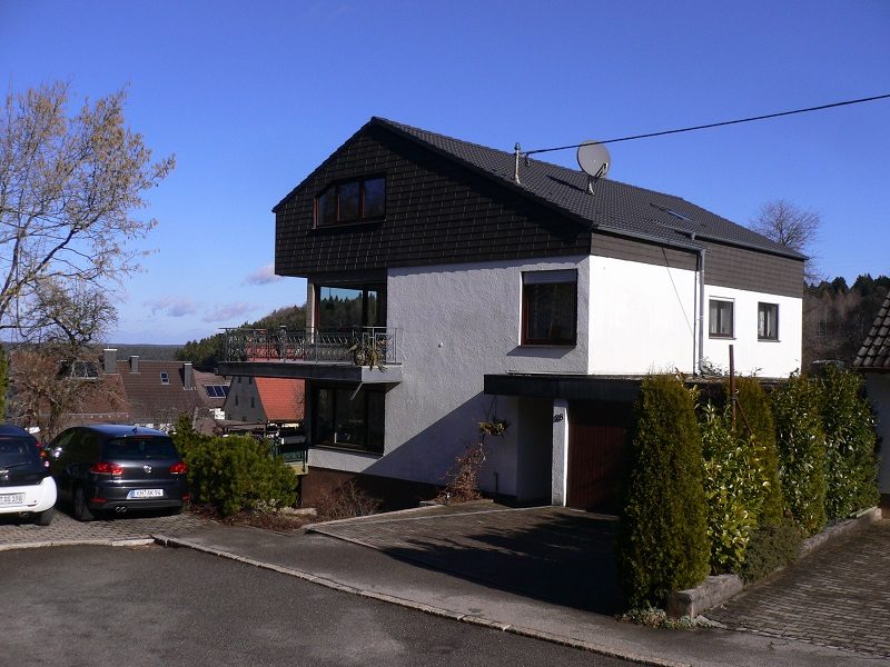 Immobilienangebot - Villingen-Schwenningen - Alle - Mit Garten, Balkon, Terrasse, Garage, Stellplatz und 2 Kellerräumen!