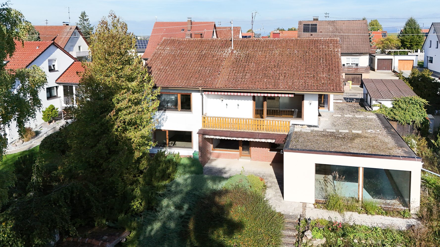Gartenansicht Immobilienangebot - Villingen-Schwenningen - Alle - Großzügig & idyllisch Wohnen mit Fernblick: Bevorzugte Lage, Terrasse, Balkon, Garage, bezugsfrei!