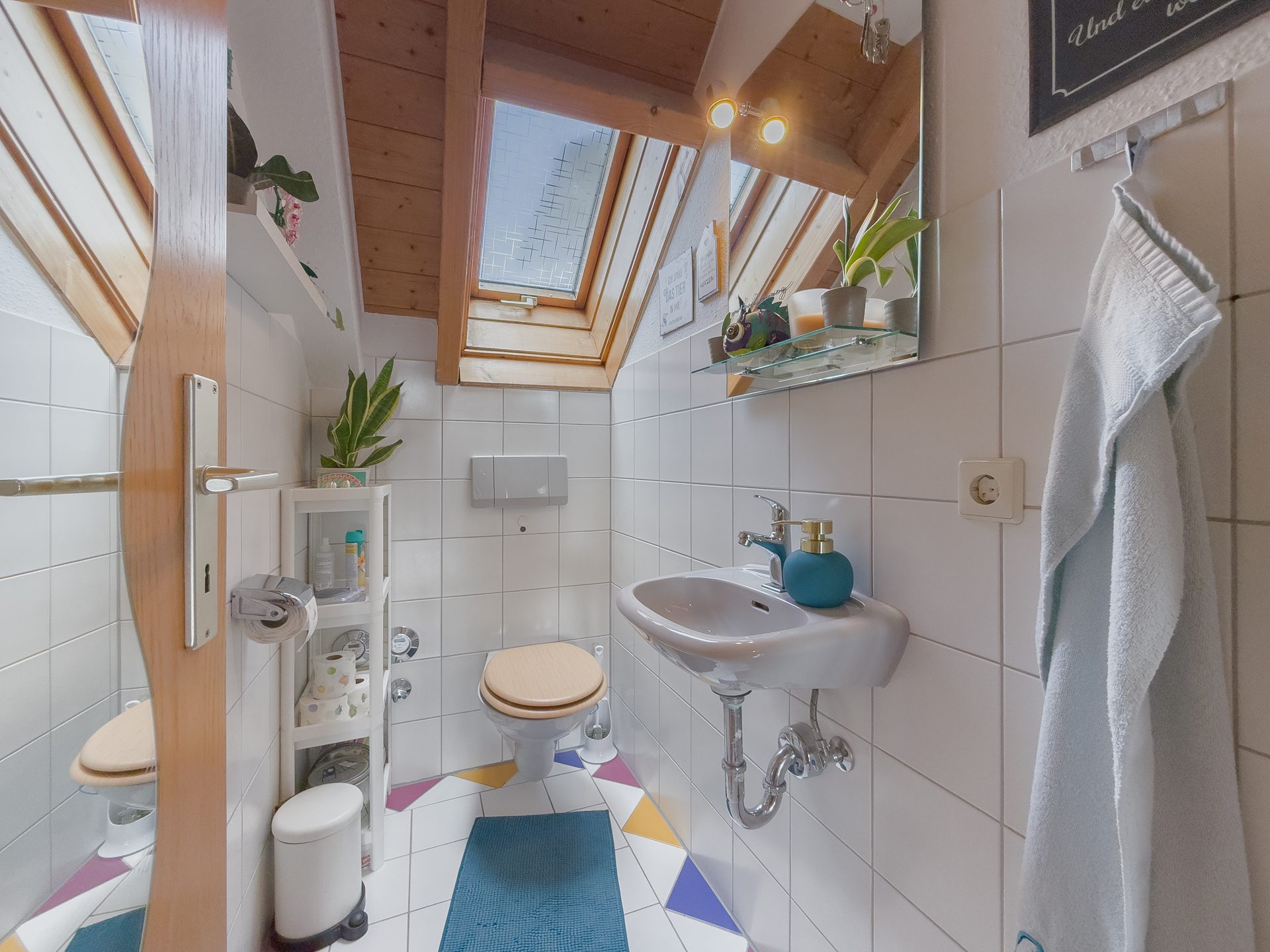 Immobilienangebot - Niedereschach - Alle - Ein Zuhause auf zwei Ebenen:
4,5-Zimmer-Galeriewohnung mit Balkon in gepflegter Wohnanlage