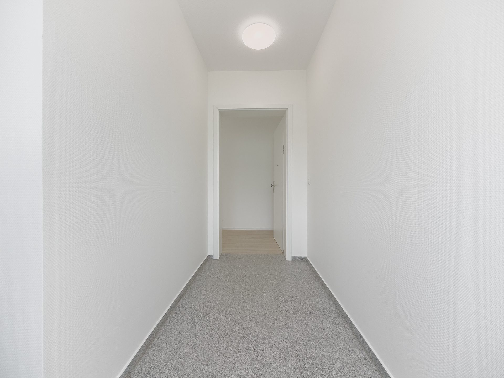 Immobilienangebot - Villingen-Schwenningen - Alle - Modernes Penthouse über den Dächern des Friedrichsparks
4-Zi., 2 Tageslichtbäder & neue Einbauküche
