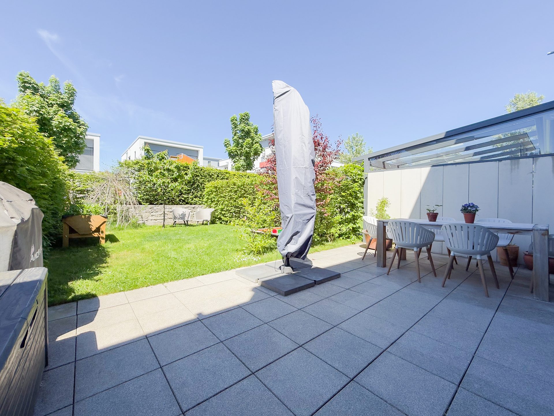 Immobilienangebot - Villingen-Schwenningen - Alle - Bestlage im Friedrichspark – großer Wohnbereich, Kaminofen, Tageslichtbad, Sonnenterrasse & KfW 55!