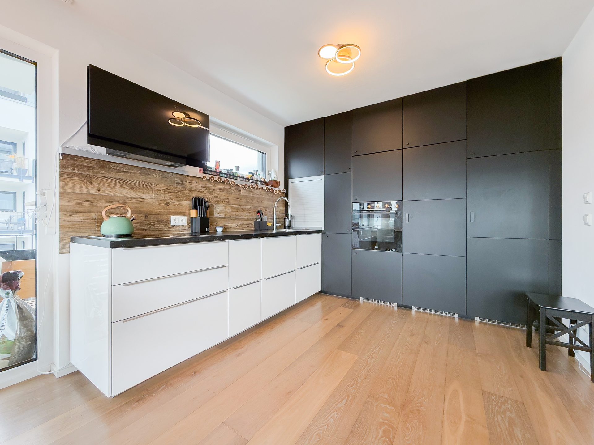 Immobilienangebot - Villingen-Schwenningen - Alle - Bevorzugte Lage im Friedrichspark: Großer SW-Balkon, 2 Tageslichtbäder, EBK., attraktiv vermietet!