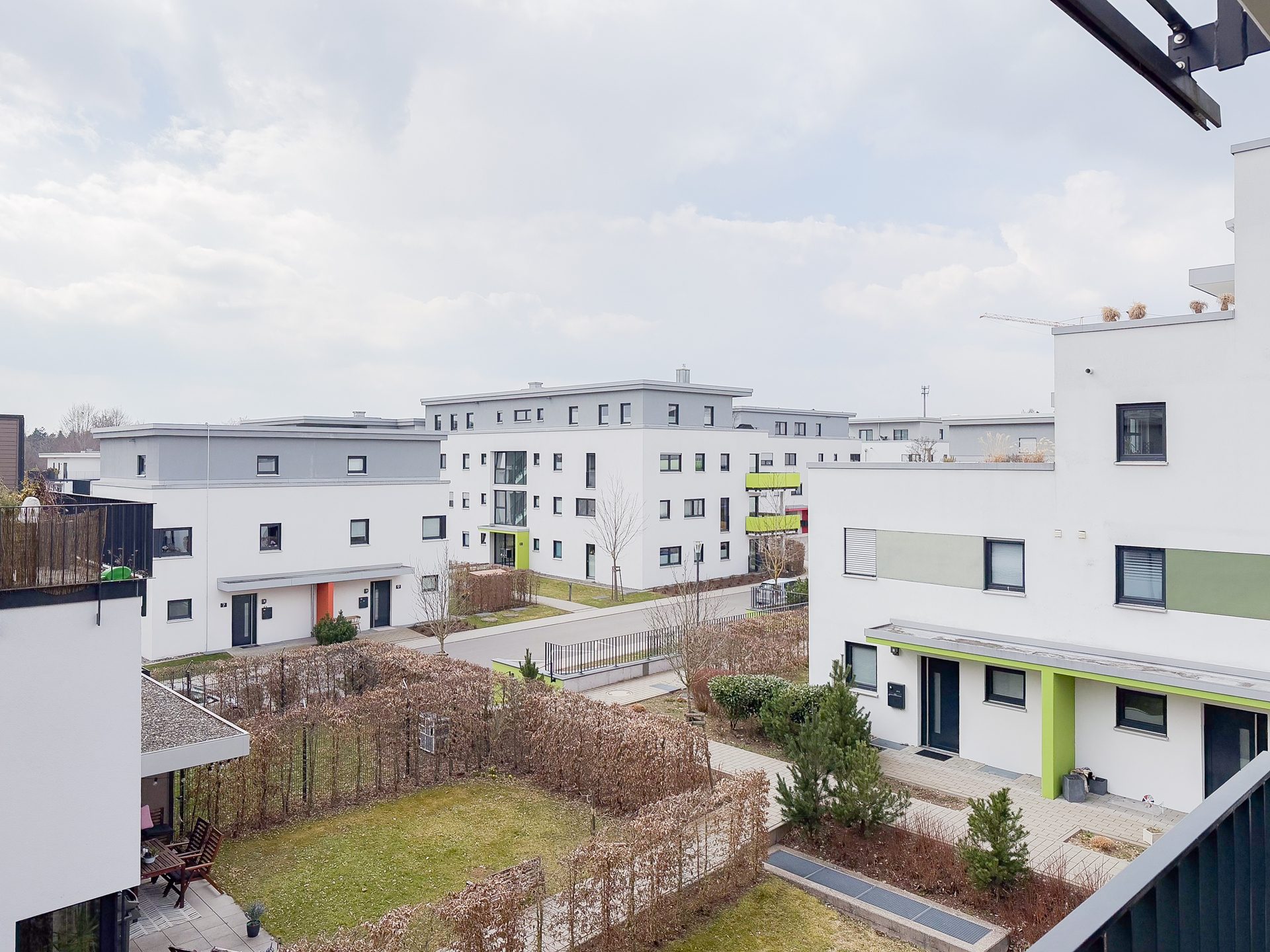 Immobilienangebot - Villingen-Schwenningen - Alle - Bevorzugte Lage im Friedrichspark: Großer SW-Balkon, 2 Tageslichtbäder, EBK., attraktiv vermietet!