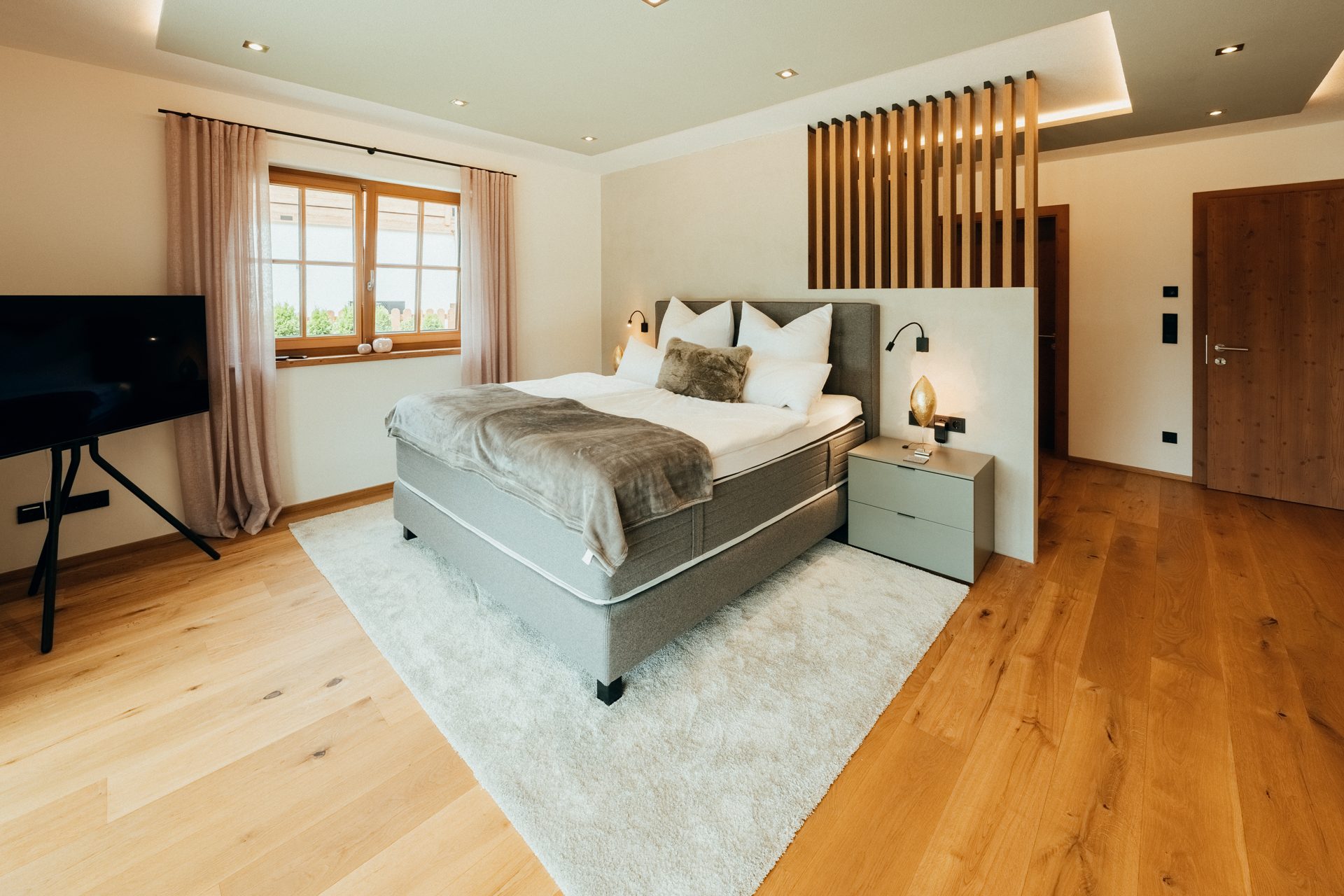 16 Master-Schlafbereich 13 Gäste-Schlafbereich EG Immobilienangebot - Scheffau am Wilden Kaiser - Alle - Sie haben viel erreicht. Zeit anzukommen.
Chalet-Villa am Wilden Kaiser