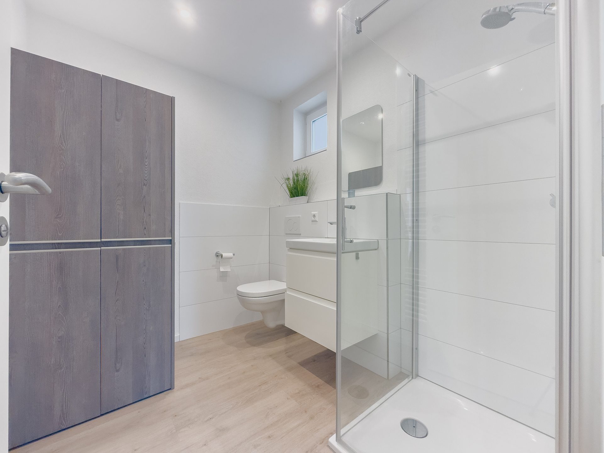 Immobilienangebot - Brigachtal / Klengen - Alle - Wohnen wie im eigenen Haus - Modernisierte Gartenwohnung mit Wohnkomfort