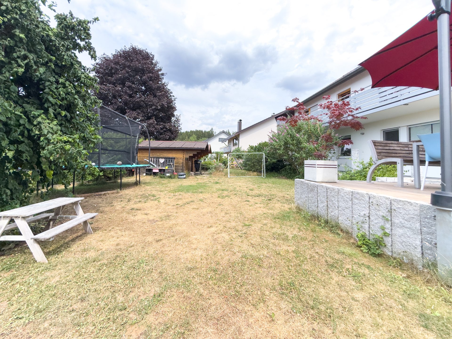 Immobilienangebot - Brigachtal / Klengen - Alle - Wohnen wie im eigenen Haus - Modernisierte Gartenwohnung mit Wohnkomfort