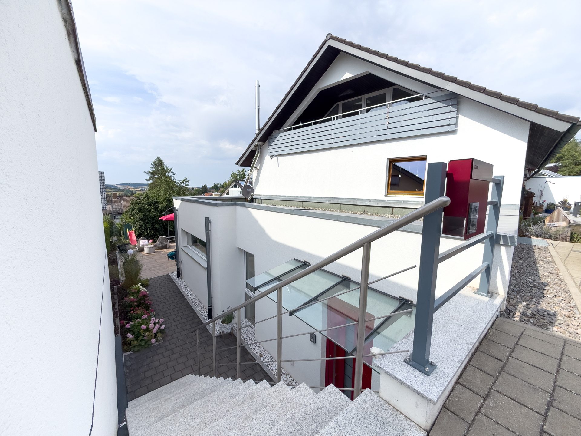 Immobilienangebot - Brigachtal / Klengen - Alle - Wohnen wie im eigenen Haus - Modernisierte Gartenwohnung mit Wohnkomfort