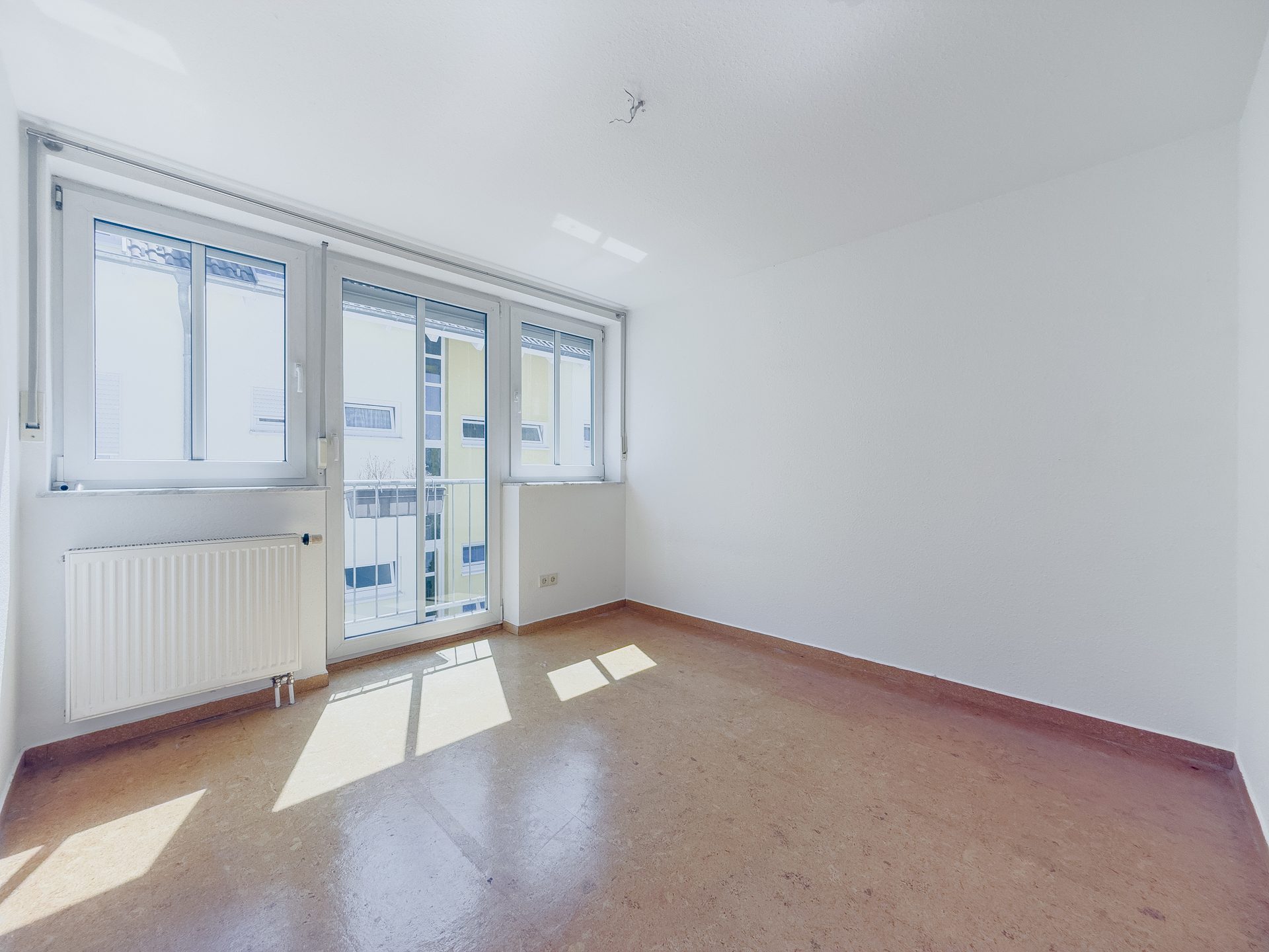 Immobilienangebot - Niedereschach - Alle - Wohnen auf zwei Ebenen:
4,5-Zimmer-Maisonettewohnung mit Balkon in gepflegter Wohnanlage